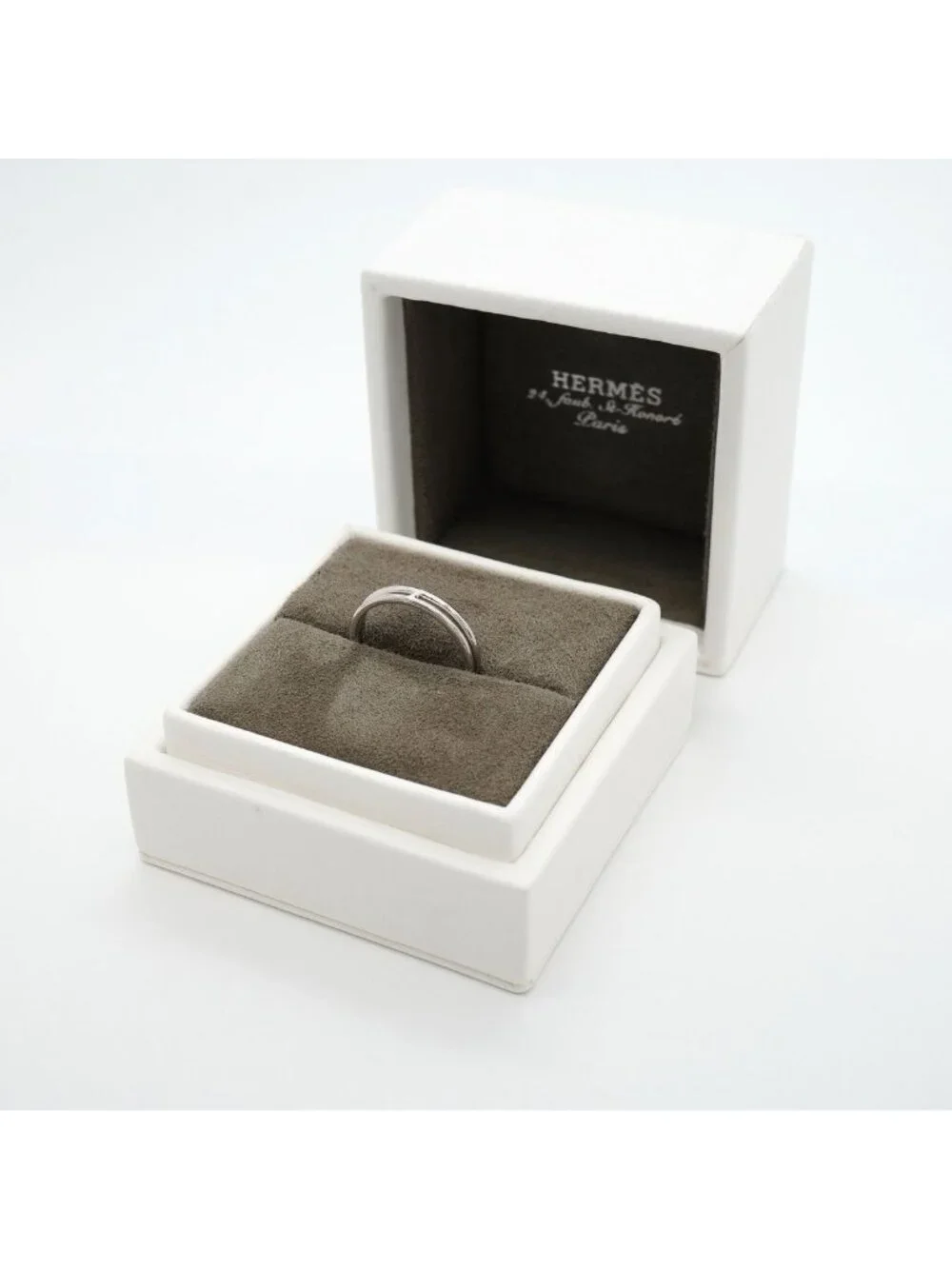 Hermes Ring Arianne 18K White Gold